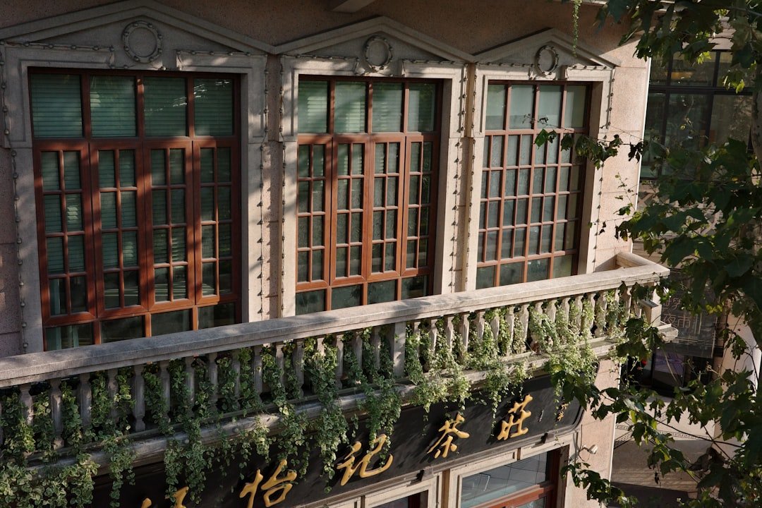 A building that has a bunch of windows on it